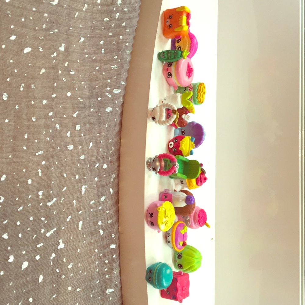 A lot of Shopkins